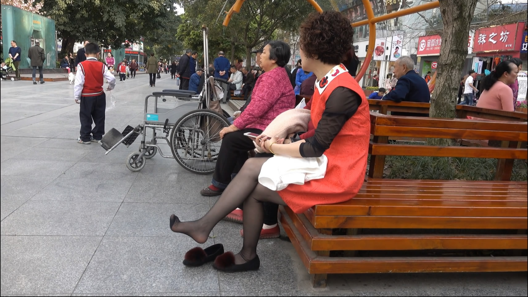 streetsnapnylon[00 00 37][20181205 223249 3]